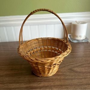 Vintage Boho Wicker Basket with Handle and Open Diamond Weave Stripe